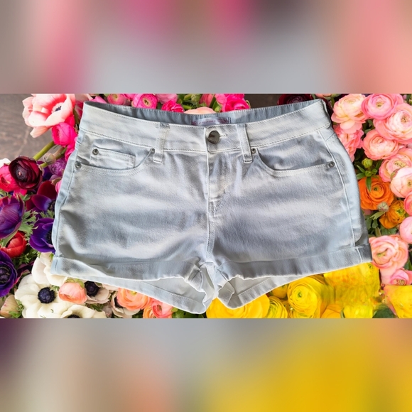 No Boundaries  Women's Shorts size 13 - Picture 1 of 5